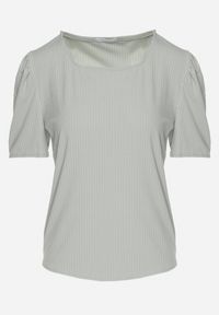 Born2be - Zielony Prążkowany T-shirt z Zakładkami przy Rękawach Kolanovia. Okazja: na co dzień. Kolor: zielony. Materiał: prążkowany. Styl: casual #5