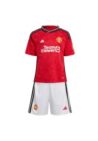 Strój piłkarski dla dzieci Adidas Manchester United 23/24 Home Mini. Kolor: czerwony. Materiał: materiał. Sport: piłka nożna