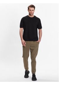 outhorn - Outhorn T-Shirt TTSHM448 Czarny Regular Fit. Kolor: czarny. Materiał: bawełna