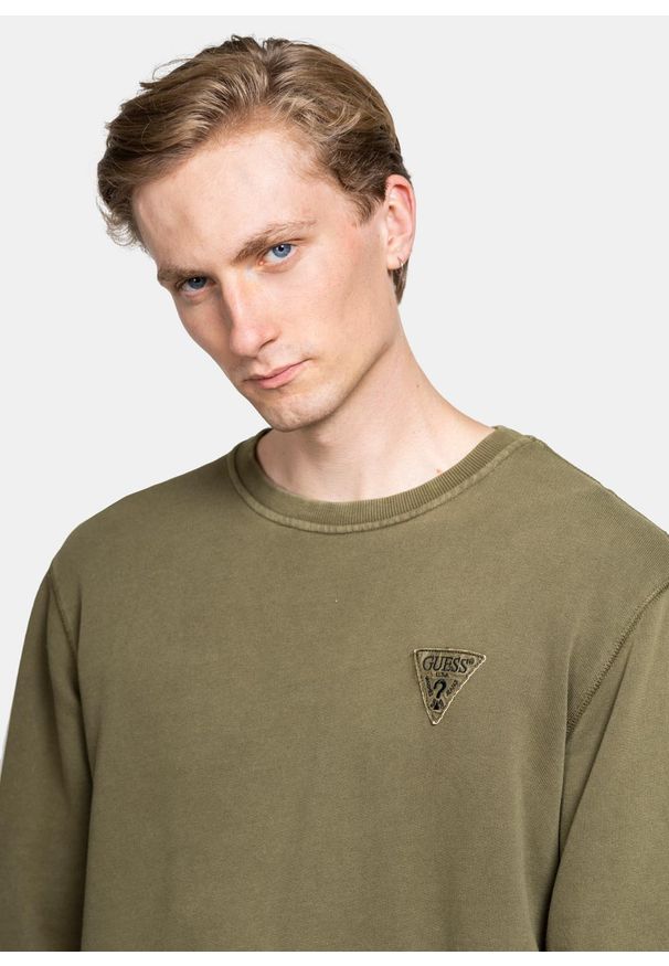 Bluza męska Guess Patch Logo Cn Fleece (M1GQ51K68I1-G8DA). Kolor: zielony. Materiał: jeans, denim, materiał. Sezon: lato. Styl: młodzieżowy