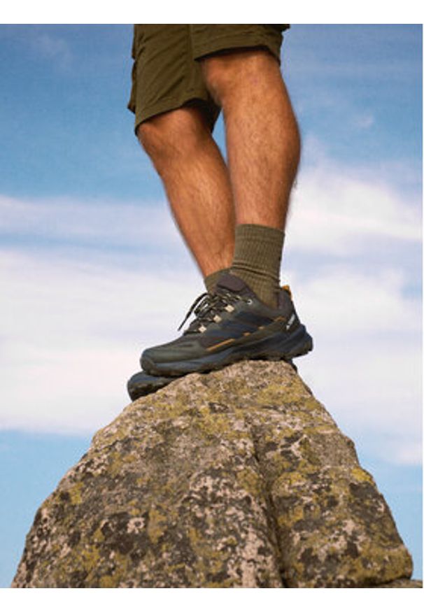 Adidas - adidas Trekkingi Terrex Skychaser Ax5 JQ2216 Khaki. Kolor: brązowy. Materiał: materiał. Model: Adidas Terrex. Sport: turystyka piesza