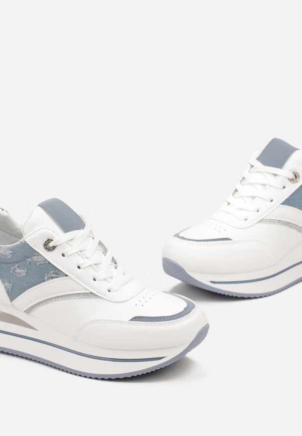 Renee - Biało-Niebieskie Sznurowane Sneakersy z Ekoskóry z Błyszczącymi Wstawkami Fiviara. Okazja: na co dzień. Zapięcie: pasek. Kolor: biały. Szerokość cholewki: normalna. Wzór: paski