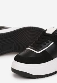 Born2be - Czarne Sneakersy Loneno. Nosek buta: okrągły. Zapięcie: sznurówki. Kolor: czarny. Materiał: materiał. Szerokość cholewki: normalna. Wzór: gładki, aplikacja #4