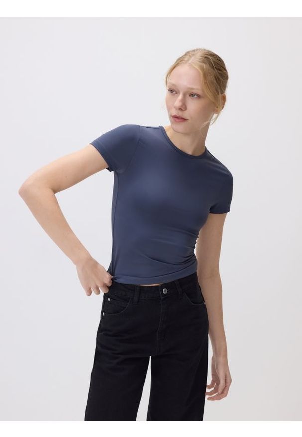 Reserved - Gładki t-shirt - ciemnoszary. Kolor: szary. Materiał: dzianina. Wzór: gładki