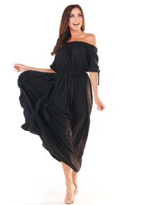 Awama - Czarna Długa Sukienka z Hiszpańskim Dekoltem. Kolor: czarny. Materiał: wiskoza, elastan. Długość: maxi