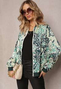 Renee - Zielona Bluza w Stylu Bomberki Ozdobiona Abstrakcyjnym Wzorem Terenika. Kolor: zielony. Materiał: tkanina. Wzór: aplikacja