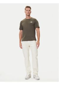 The North Face T-Shirt Simple Dome NF0A87NG Brązowy Regular Fit. Kolor: brązowy. Materiał: bawełna #4