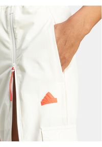 Adidas - adidas Spodnie dresowe Dance All-Gender Versatile IS0904 Biały Loose Fit. Kolor: biały. Materiał: syntetyk