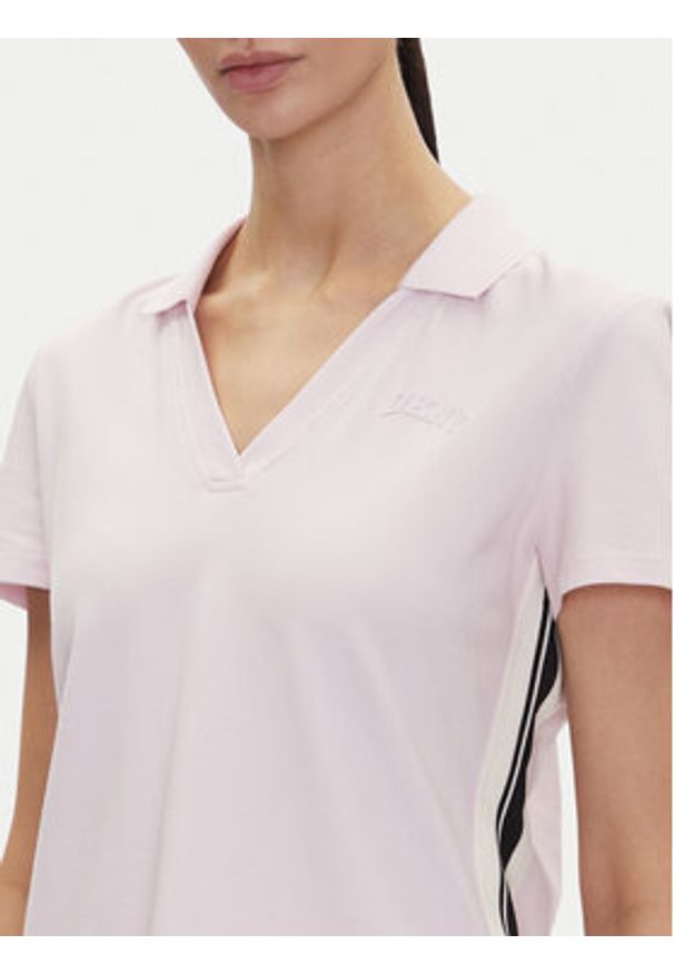 DKNY Sport Polo DP5T1212 Różowy Regular Fit. Typ kołnierza: polo. Kolor: różowy. Materiał: bawełna. Styl: sportowy