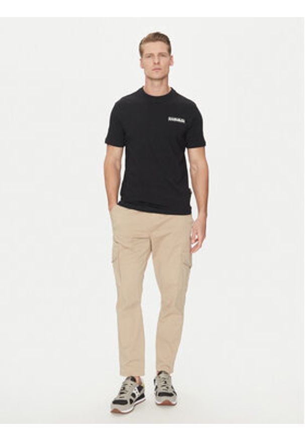 Napapijri T-Shirt S-Sovana NP0A4IE4 Czarny Regular Fit. Kolor: czarny. Materiał: bawełna