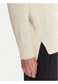 Barbour Sweter Burne Crew LKN1572WH51 Écru Regular Fit. Materiał: bawełna
