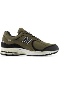 Buty unisex New Balance M2002RXU – zielone. Kolor: zielony. Materiał: guma, skóra. Szerokość cholewki: normalna. Technologia: Gore-Tex