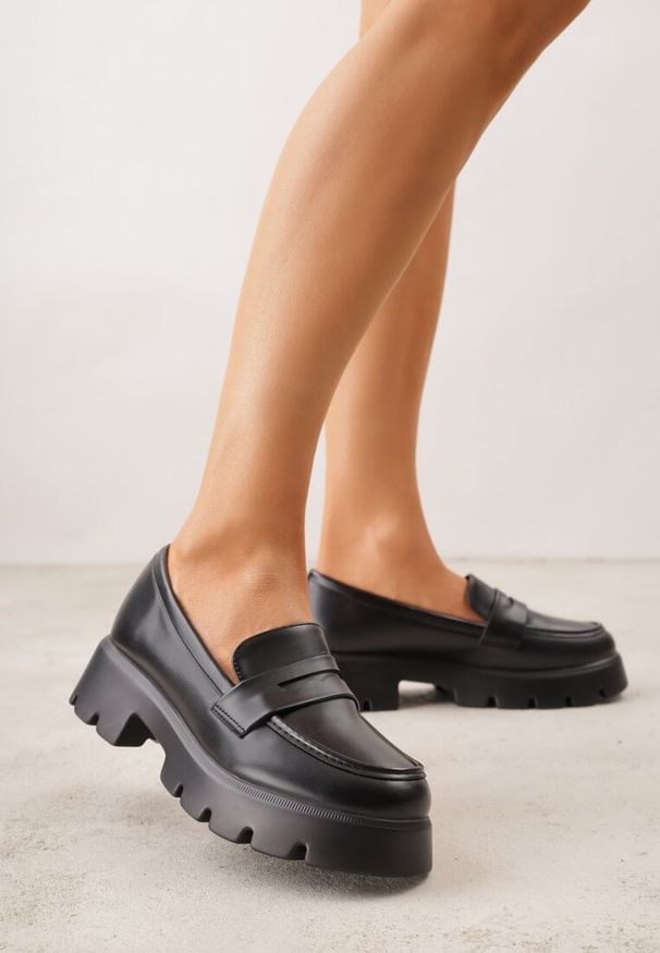 Renee - Czarne Mokasyny na Platformie z Tłoczeniem Guinelle. Kolor: czarny. Materiał: jeans. Sezon: wiosna. Obcas: na platformie