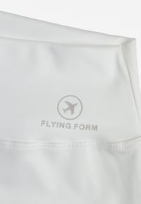 Born2be - Białe Szorty Sportowe o Fasonie Kolarek Dill. Okazja: na co dzień. Kolor: biały. Wzór: gładki. Styl: sportowy #6