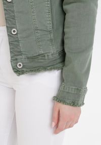 Born2be - Zielona Kurtka Jeansowa Alexessei. Kolor: zielony. Materiał: jeans. Długość rękawa: długi rękaw. Długość: długie. Wzór: aplikacja #3
