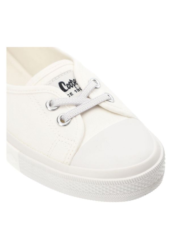 Białe Trampki Lee Cooper Modne Buty Damskie. Okazja: na co dzień. Kolor: biały. Materiał: tkanina. Styl: elegancki, casual, klasyczny