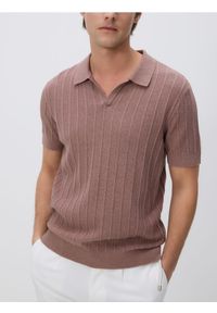 Reserved - Strukturalny sweter polo - pastelowy róż. Typ kołnierza: polo. Kolor: różowy. Materiał: bawełna #1