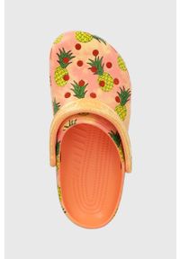 Crocs klapki dziecięce kolor pomarańczowy. Nosek buta: okrągły. Kolor: pomarańczowy. Materiał: materiał #2