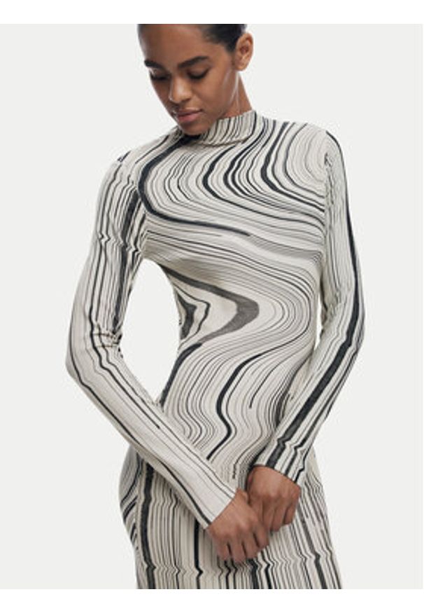 Desigual Sukienka codzienna Chiara 25WWVK35 Beżowy Slim Fit. Okazja: na co dzień. Kolor: beżowy. Materiał: wiskoza. Typ sukienki: proste. Styl: casual