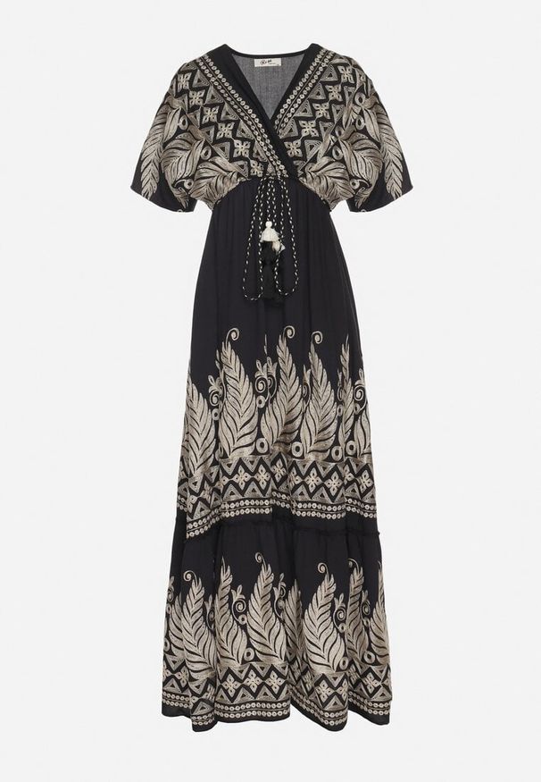 Born2be - Czarna Kopertowa Sukienka z Wiskozy Ozdobiona Frędzlami Redare. Okazja: na co dzień. Typ kołnierza: dekolt w serek. Kolor: czarny. Materiał: wiskoza. Wzór: aplikacja. Typ sukienki: kopertowe. Styl: casual, klasyczny, boho