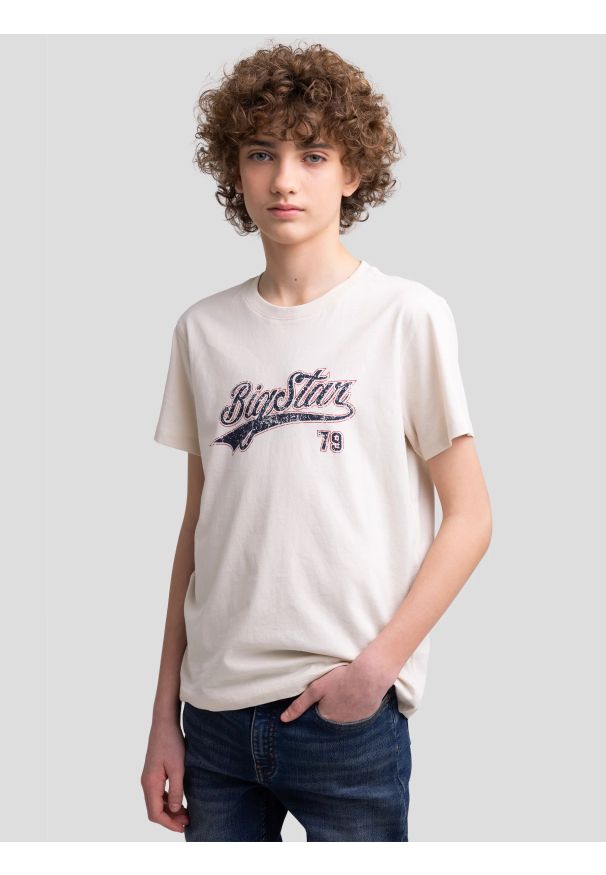 Big-Star - Koszulka chłopięca z nadrukiem kremowa Tomer 103. Okazja: na co dzień. Kolor: kremowy. Materiał: dzianina, skóra, jeans. Wzór: nadruk. Styl: retro, klasyczny, casual