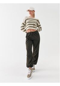 only - ONLY Spodnie materiałowe 15300275 Zielony Straight Fit. Kolor: zielony. Materiał: syntetyk