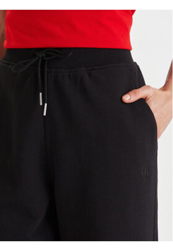 Calvin Klein Jeans Spodnie dresowe Archive Logo LV047E236G Czarny Slim Fit. Kolor: czarny. Materiał: bawełna