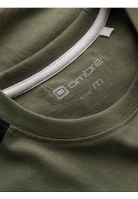 Ombre Clothing - T-shirt męski bawełniany z kontrastującymi wstawkami - oliwkowy V4 S1632 - XXL. Kolor: oliwkowy. Materiał: bawełna. Długość rękawa: krótki rękaw. Długość: krótkie. Wzór: aplikacja. Styl: klasyczny #5