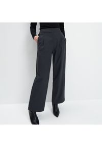 Mohito - Szerokie spodnie garniturowe - Szary. Kolor: szary #1