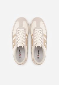 Born2be - Beżowe Sneakersy na Grubej Podeszwie Ozdobione Geometrycznym Wzorem Asoastis. Okazja: na spacer, na co dzień, do pracy. Kolor: beżowy. Materiał: prążkowany, dzianina. Wzór: geometria, aplikacja. Sport: turystyka piesza #7