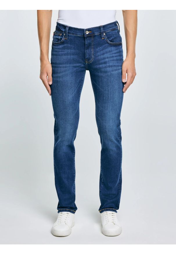 Big-Star - Jeansy męskie dopasowane granatowe Ronan 632. Kolor: niebieski. Styl: sportowy, klasyczny, elegancki