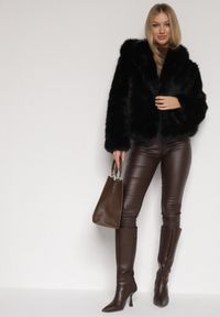 Born2be - Czarna Kurtka Futrzana z Nieodpinanym Kapturem Vetirire. Okazja: na co dzień. Kolor: czarny. Materiał: futro. Styl: casual, elegancki #5