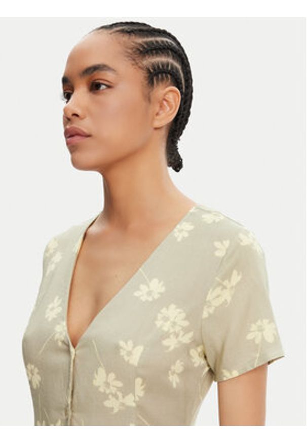 RVCA Sukienka letnia 23B131508 Zielony Regular Fit. Kolor: zielony. Materiał: wiskoza. Sezon: lato