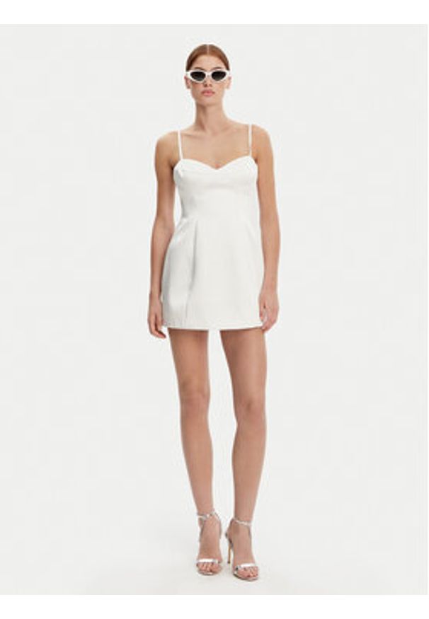 BARDOT Sukienka koktajlowa 59817DB Biały Slim Fit. Kolor: biały. Materiał: syntetyk. Styl: wizytowy