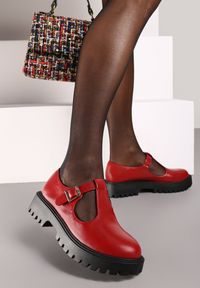 Born2be - Bordowe Półbuty na Grubej Podeszwie z Paskiem i Sprzączką Berilona. Okazja: na co dzień. Zapięcie: pasek. Kolor: czerwony. Materiał: jeans. Styl: casual, klasyczny #6