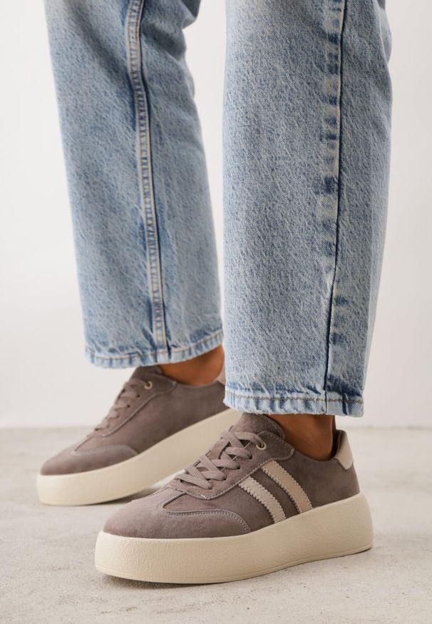 Renee - Brązowe Sneakersy Retro Tenisówki na Platformie z Zamszu Naturalnego Noanela. Okazja: na co dzień. Zapięcie: sznurówki. Kolor: brązowy. Materiał: zamsz. Obcas: na platformie