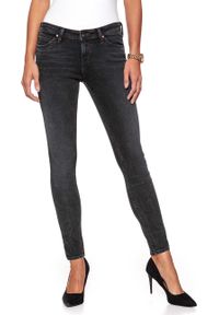 Lee - JEANSY DAMSKIE LEE TOXEY BLACK MARBLED L527WLSG. Stan: obniżony