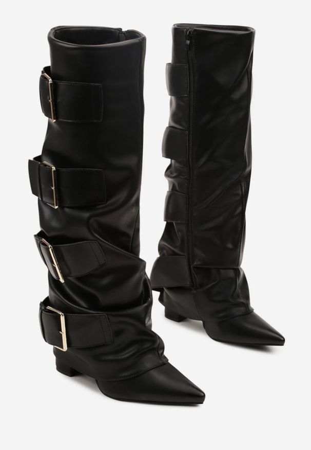 Renee - Czarne Kozaki na Słupku z Wywiniętą Cholewką i Klamrami Arullia. Okazja: na co dzień. Zapięcie: klamry. Kolor: czarny. Materiał: jeans, skóra. Szerokość cholewki: normalna. Obcas: na słupku. Styl: elegancki, casual