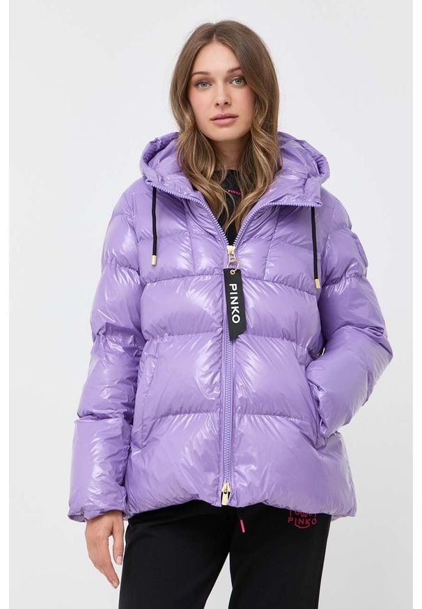 Pinko kurtka damska kolor fioletowy zimowa. Kolor: fioletowy. Materiał: syntetyk. Sezon: zima