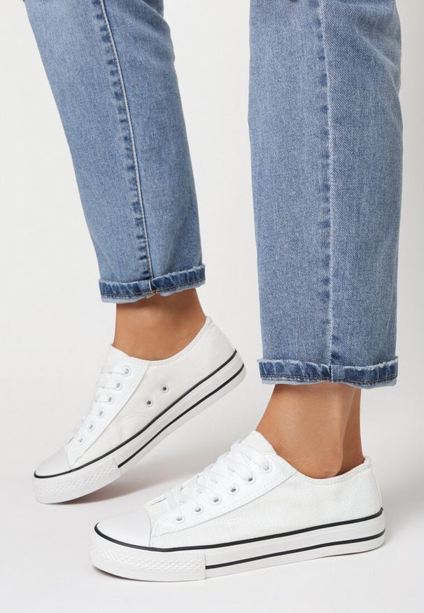 Born2be - Białe Trampki Naeramene. Wysokość cholewki: przed kostkę. Kolor: biały. Materiał: materiał, jeans. Szerokość cholewki: normalna. Sezon: lato. Obcas: na płaskiej podeszwie. Styl: klasyczny