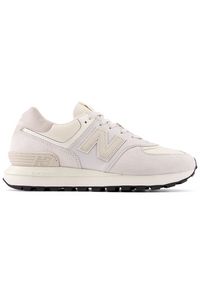 Buty męskie New Balance U574LGWD – białe. Okazja: na co dzień. Kolor: biały. Materiał: guma, skóra, zamsz, materiał, dresówka, syntetyk. Szerokość cholewki: normalna. Model: New Balance 574
