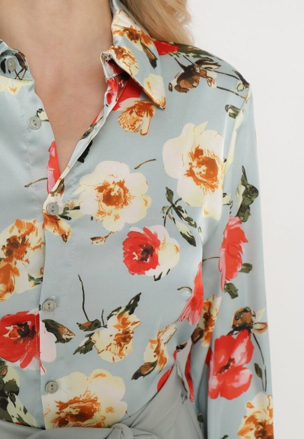 Born2be - Jasnozielony Kombinezon z Koszulową Górą w Kwiaty i Wiązanym Paskiem Sorjana. Kolor: zielony. Materiał: materiał. Długość: długie. Wzór: kwiaty. Styl: elegancki