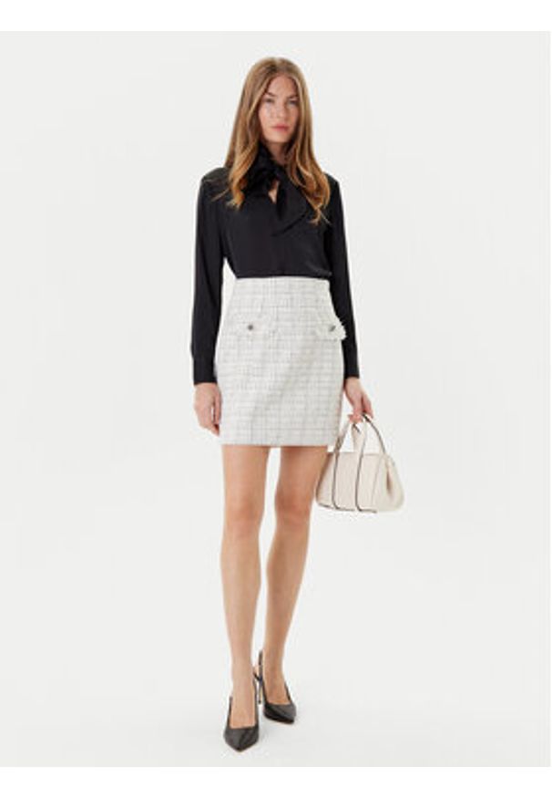 Guess Spódnica mini W5YD15 WHDB2 Biały Regular Fit. Kolor: biały. Materiał: syntetyk