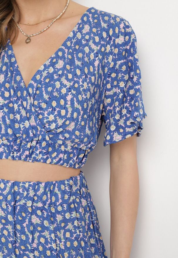 Born2be - Niebieski Komplet z Wiskozy Kopertowy Top i Spódnica Maxi Agardia. Kolor: niebieski. Materiał: wiskoza