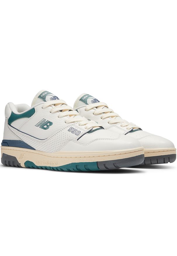 Buty unisex New Balance BB550PTB – białe. Okazja: na co dzień. Kolor: biały. Materiał: skóra. Szerokość cholewki: normalna