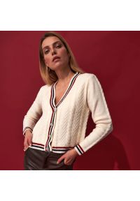 Mohito - Krótki sweter - Kremowy. Kolor: kremowy. Długość: krótkie