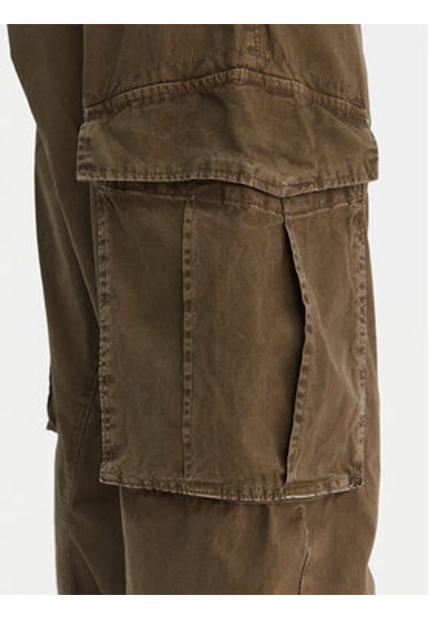 G-Star RAW - G-Star Raw Spodnie materiałowe D28756-D388 Zielony Boyfriend Fit. Kolor: zielony. Materiał: bawełna