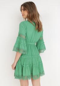Born2be - Zielona Sukienka Hypsadina. Kolor: zielony. Materiał: materiał, bawełna, tkanina, koronka. Wzór: koronka. Typ sukienki: rozkloszowane. Długość: mini #3