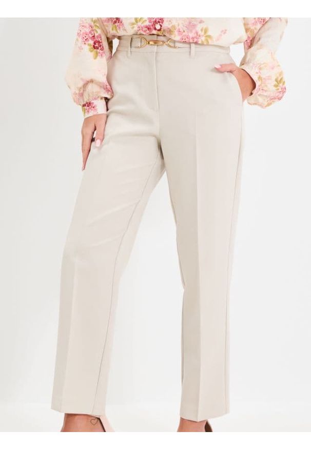 Sinsay - Eleganckie spodnie w kant - kremowy. Kolor: kremowy. Styl: elegancki