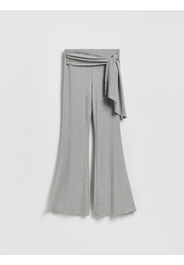 Reserved - Spodnie z wiskozą - jasnoszary. Kolor: szary. Materiał: wiskoza